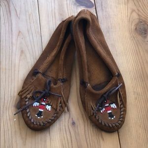 Minnetonka women’s suede size 8